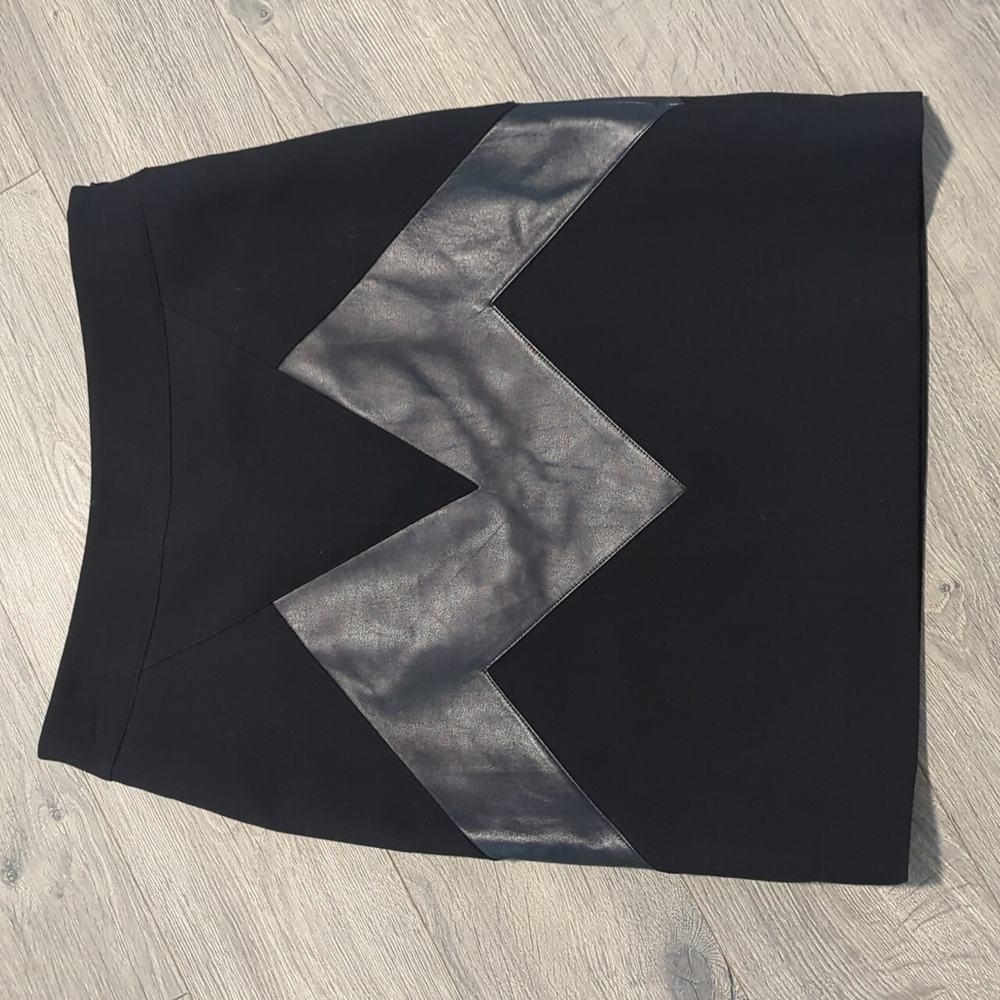 NWOT Per Se wool leather blend skirt